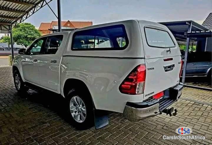 Toyota Quantum 2.4GD-6 Manual 2018 - image 2