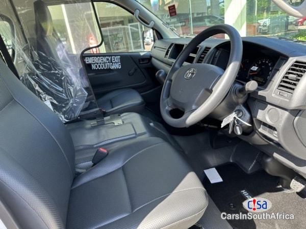 Toyota Quantum 2.5 Toyota Quantum Call Or WhatsApp 0848069549 Manual 2019 - image 4