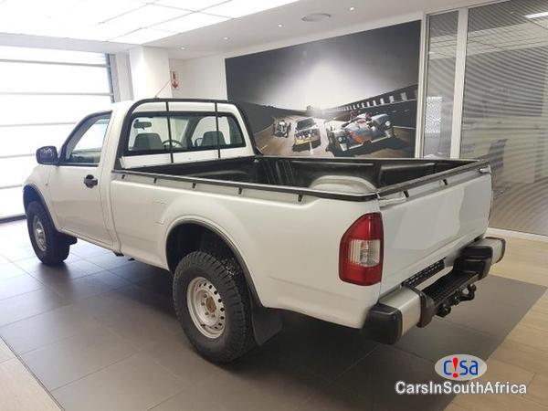 Isuzu KB250 Manual 2010 - image 3