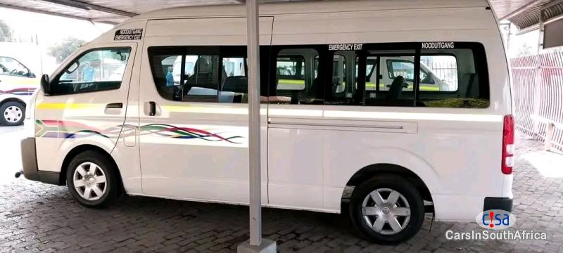 Toyota HiAce 22 Toyota Quantum 2.5D-4D Sesfikile 16-seater For Sale. Manual 2022 - image 4