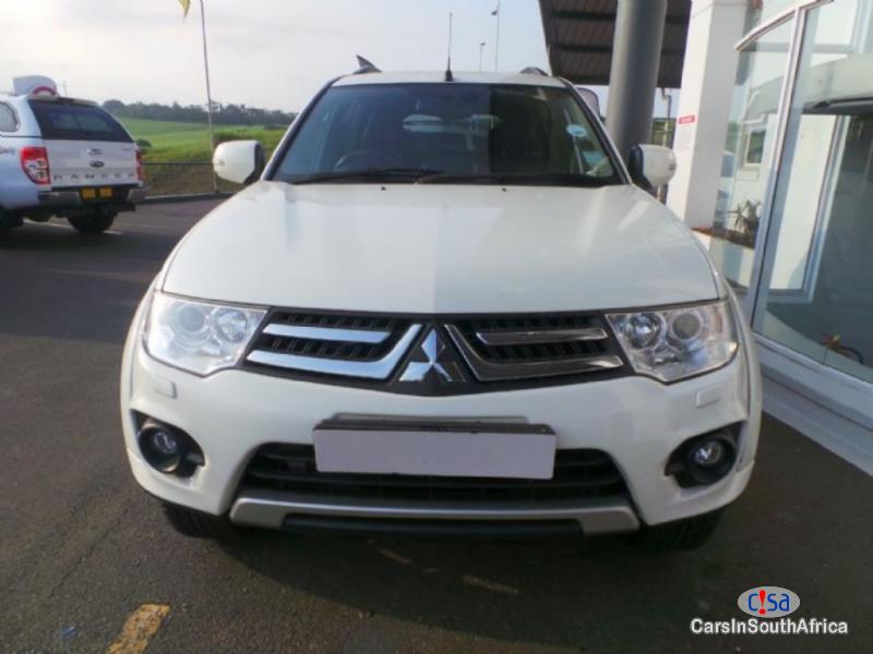 Mitsubishi Pajero 2.5 Automatic 2017 - image 3