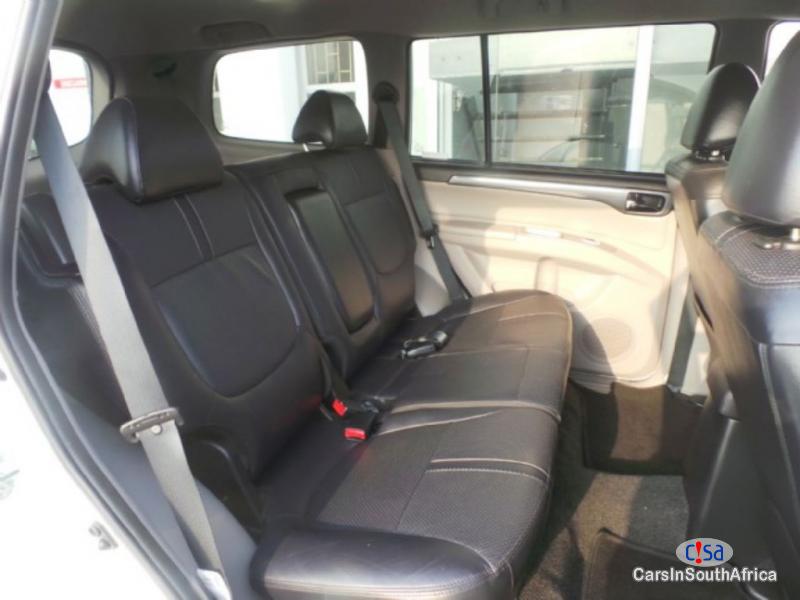 Mitsubishi Pajero 2.5 Automatic 2017 - image 7