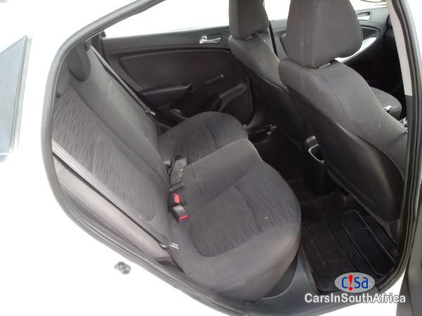 Hyundai Accent 0616417846 Manual 2016 - image 5