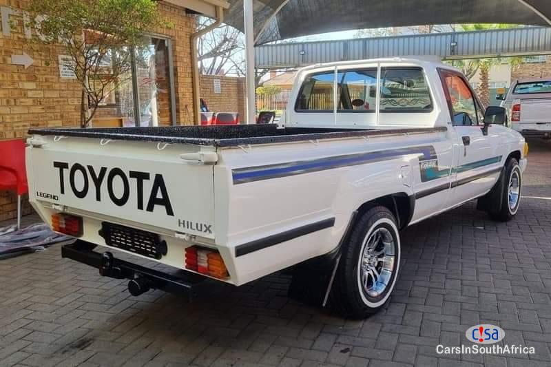 Pictures of Toyota Hilux Toyota Hilux 2.4 Hips For Sell (0732073197 ) Manual 1999