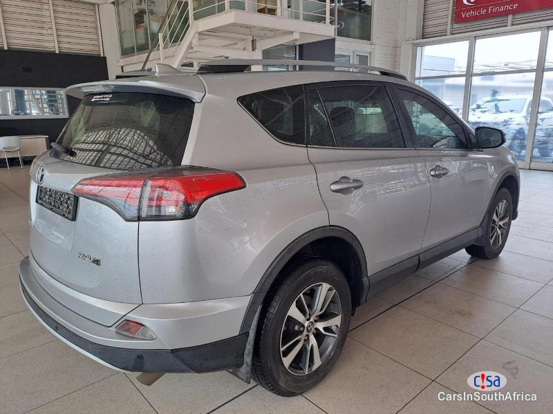 Toyota RAV-4 2.0 Manual 2019 - image 3