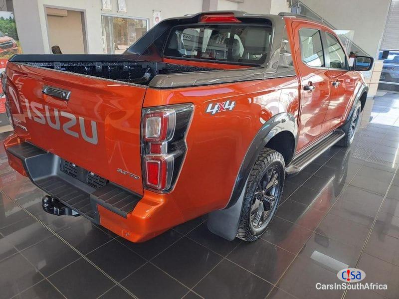 Isuzu 3.0 Automatic 2024 - image 3