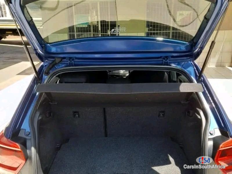 Volkswagen Polo Manual 2017 - image 10