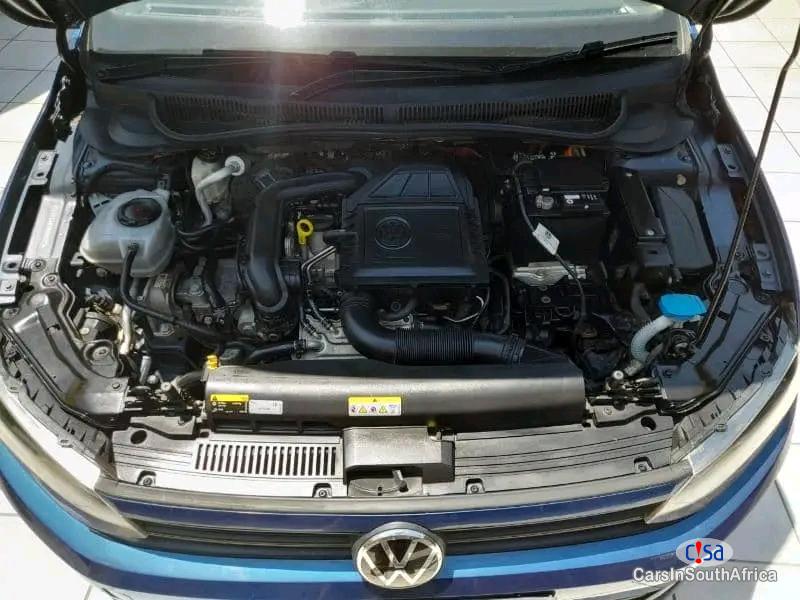 Volkswagen Polo Manual 2017 - image 9