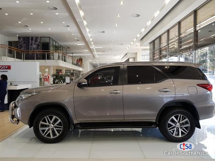 Toyota Fortuner Automatic 2016 - image 3