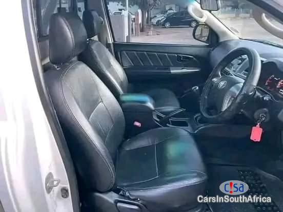 Toyota Hilux 3 0 0671651564 Manual 2015 - image 5