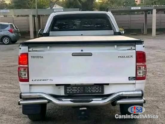 Toyota Hilux 3 0 0671651564 Manual 2015 - image 7
