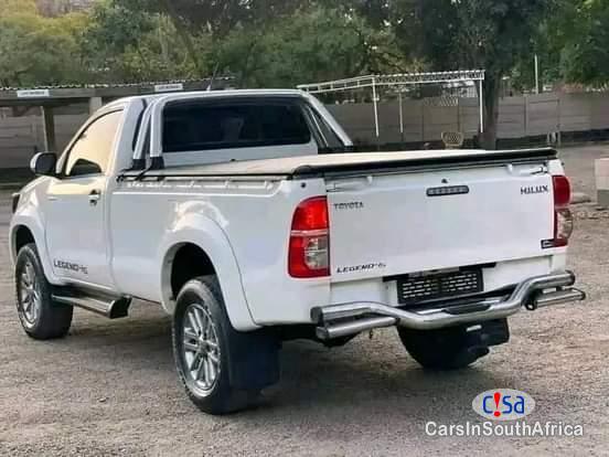 Toyota Hilux 3 0 0671651564 Manual 2015 - image 8
