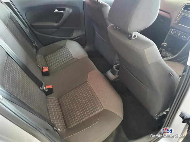 Volkswagen Polo 1.2TSI Comfortline Manual 2017 - image 10