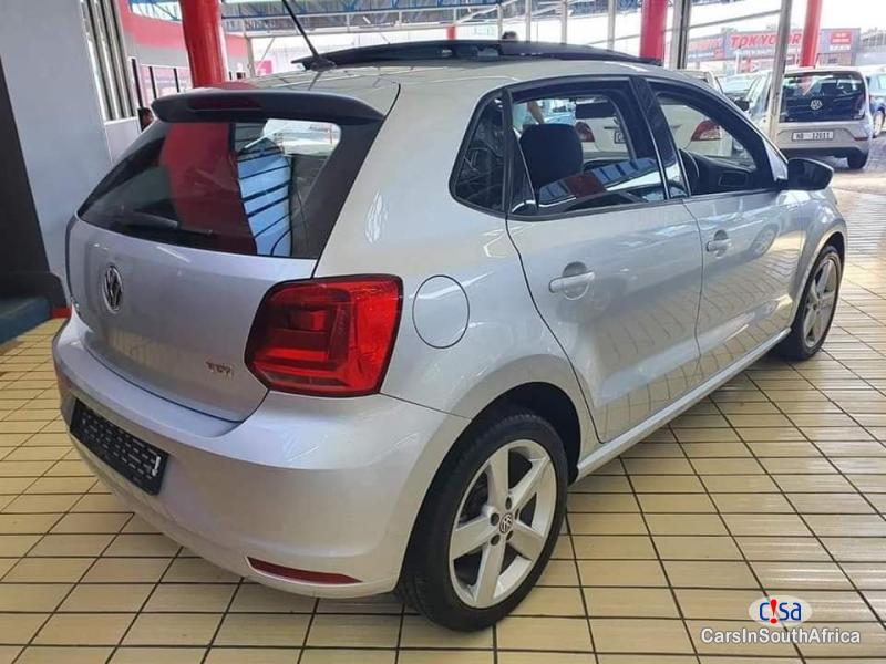 Volkswagen Polo 1.2TSI Comfortline Manual 2017 - image 4