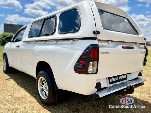 Toyota Hilux 2.0 VVTi Single-Cab Manual Call 081 494 5928 Delivery Nationwide Manual 2016 - image 2