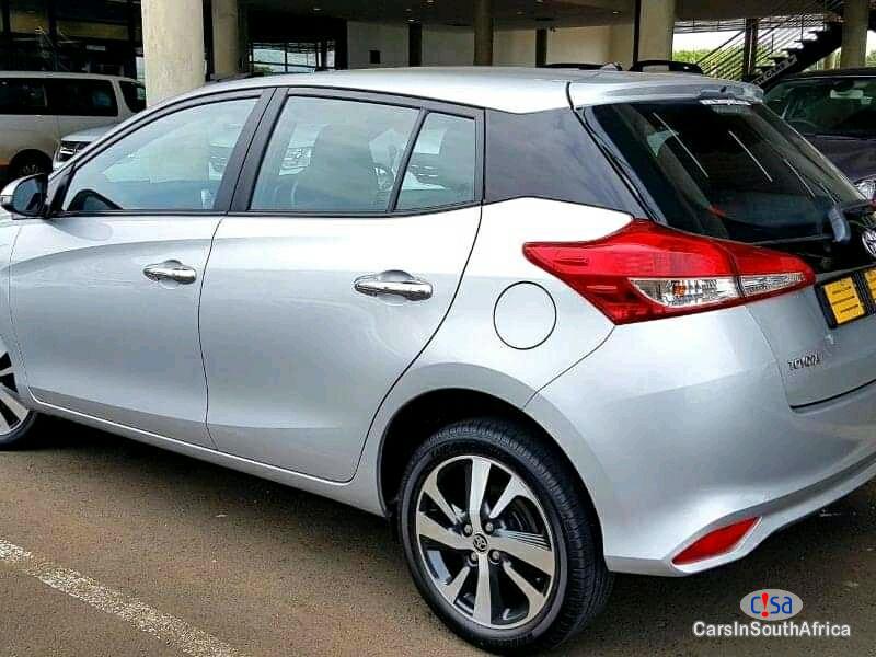 Toyota Yaris 1.5 Manual 2017 - image 2