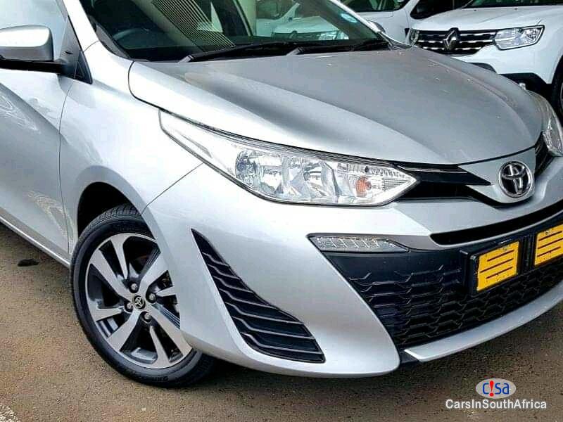 Toyota Yaris 1.5 Manual 2017 - image 3