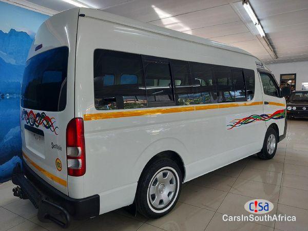 Toyota Quantum 2.5 Manual 2017 - image 3