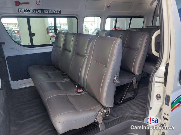 Toyota Quantum 2.5 Manual 2017 - image 4