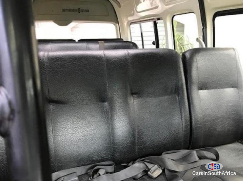 Toyota Quantum Quantum Manual 2015 in Limpopo - image