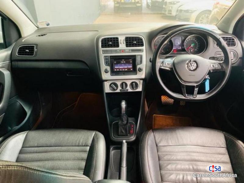 Volkswagen Polo 1.2 Manual 2017 - image 5