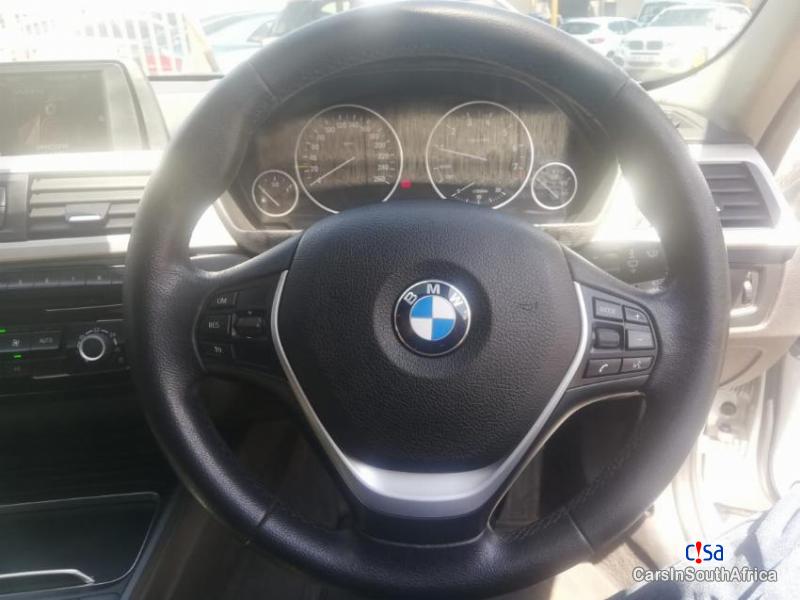 BMW 3-Series 318i F30 Automatic 2015 - image 10