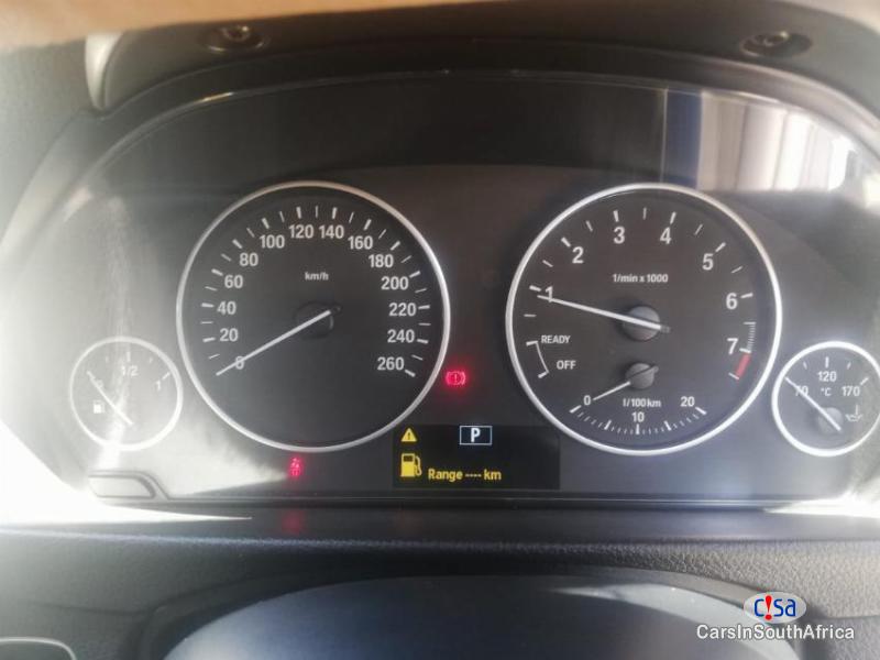BMW 3-Series 318i F30 Automatic 2015 - image 12
