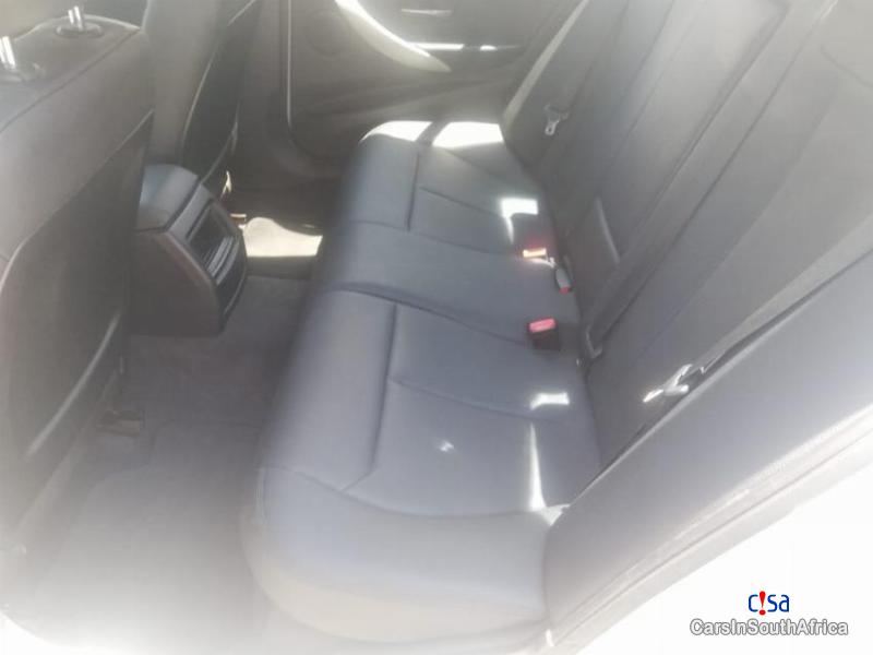 BMW 3-Series 318i F30 Automatic 2015 - image 13