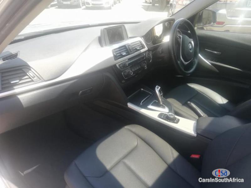 BMW 3-Series 318i F30 Automatic 2015 - image 9
