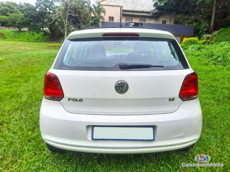 Volkswagen Polo 1.6 Manual 2014 - image 2
