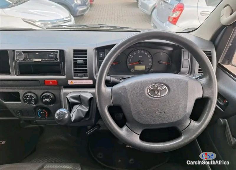 Toyota Quantum Bank Repossessed Car 2.5 Manual 2022 - image 5