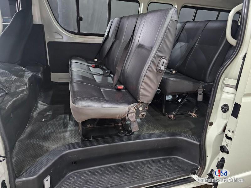 Toyota Quantum Manual 2014 - image 4