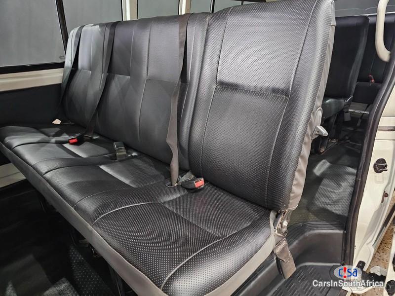 Toyota Quantum Manual 2014 - image 7