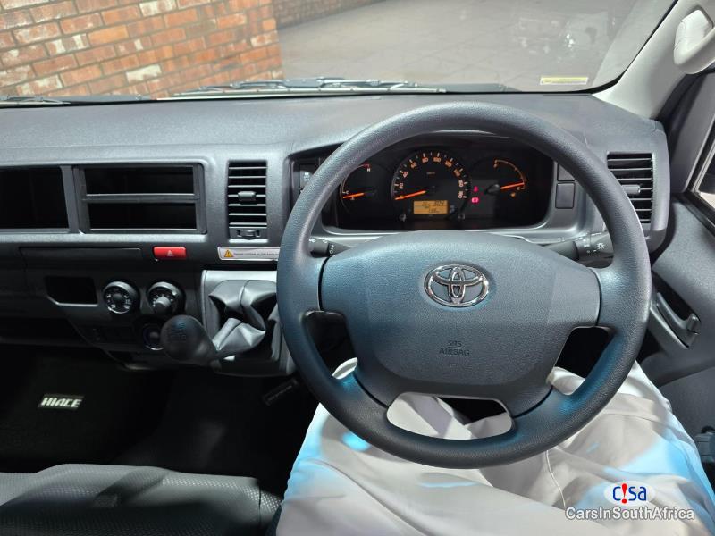 Toyota HiAce 2.5 Manual 2019 - image 4