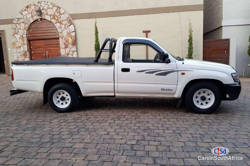 Toyota Hilux 2.4 Manual 2004 in KwaZulu Natal - image