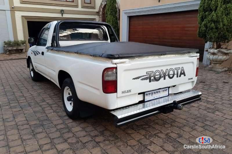 Toyota Hilux 2.4 Manual 2004 - image 9