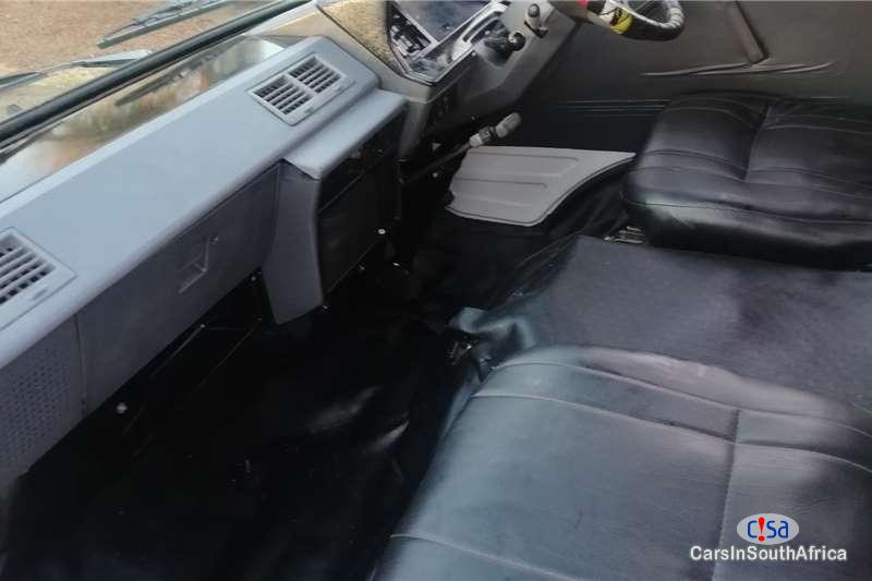 Toyota HiAce 2.2 Manual 2007 - image 9