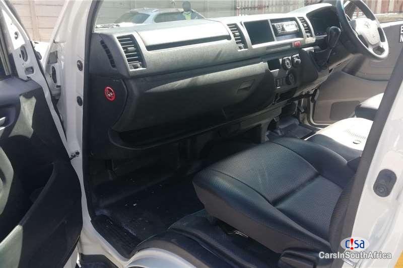 Toyota HiAce 2.7 Manual 2019 - image 16