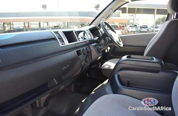 Toyota Quantum 2.7L Manual 2016 - image 6