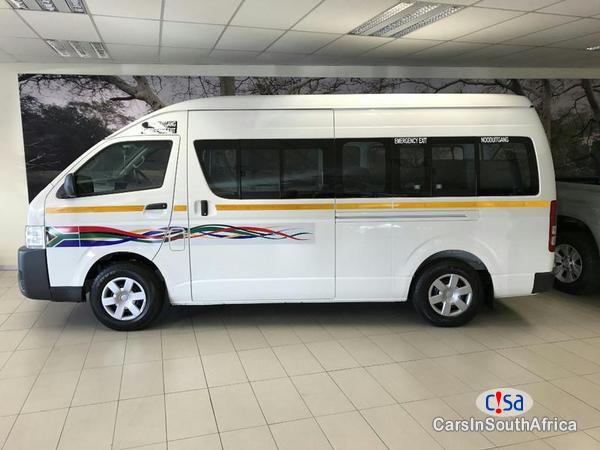 Toyota Quantum 2.5 D4D Manual 2016 - image 2