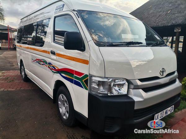 Pictures of Toyota Quantum 2.5 D-4D Sesfikile 16-Seat Manual 2021