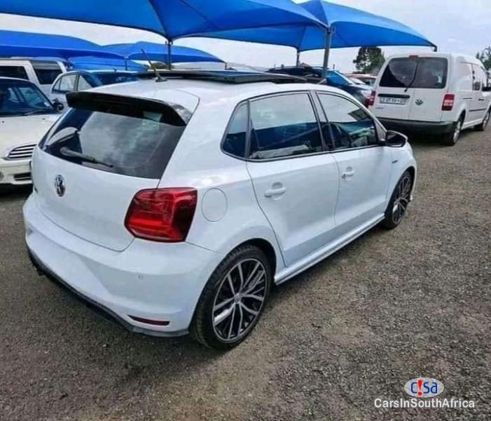 Volkswagen Polo Automatic 2016 - image 2