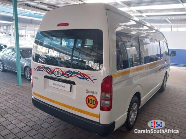 Toyota Quantum BANK REPO 2.5D4D SE´SFIKILE 16 SEATS 0672826521 Manual 2018 in South Africa