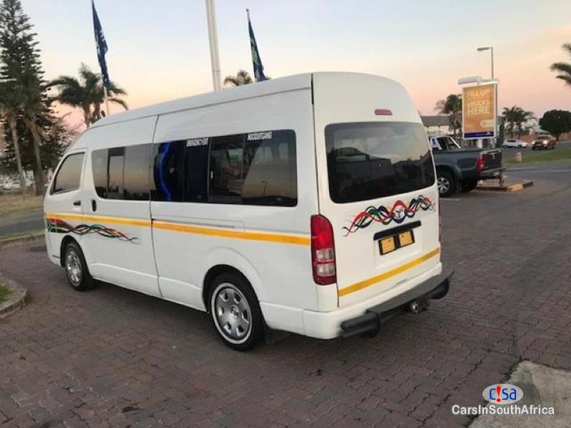 Toyota Quantum 2.5 Manual 2016 - image 2