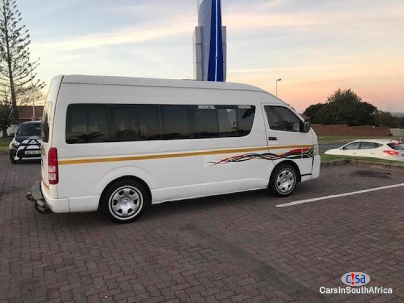 Toyota Quantum 2.5 Manual 2016 - image 4