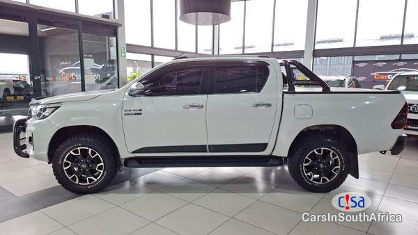 Toyota Hilux 2.8 GD-6 Raised Body Legend Call 081 494 5928 Automatic 2020