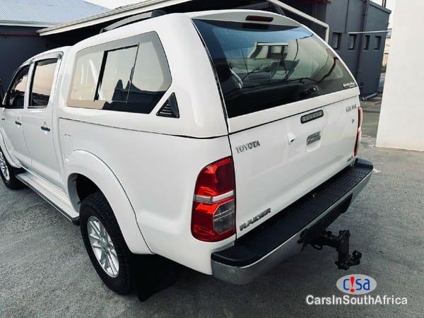 Toyota Hilux 3.0 D-4D Manual 2015 - image 3