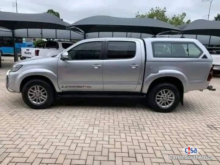 Toyota Hilux 3.0 D-4D Legend 45 Manual 2015 in South Africa