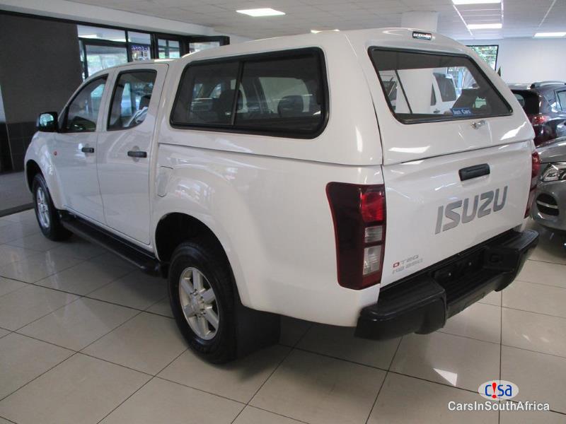 Isuzu KB250 2.5 Manual 2018 - image 2