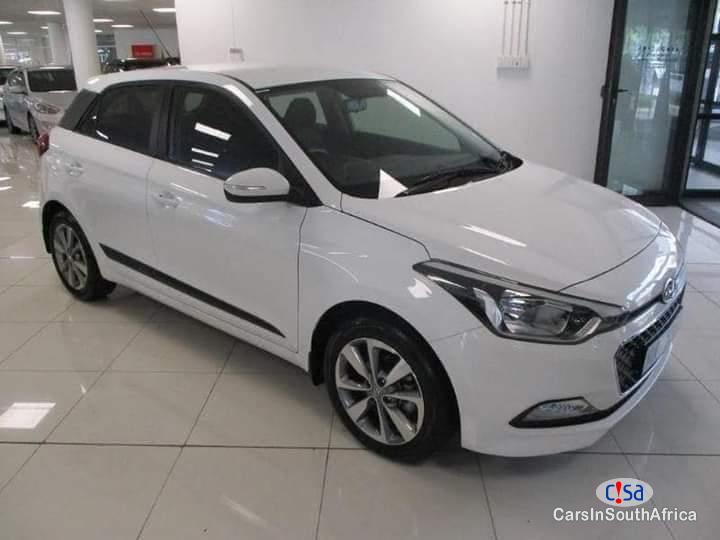 Hyundai i20 1.2 Fluid Automatic 2017 - image 3